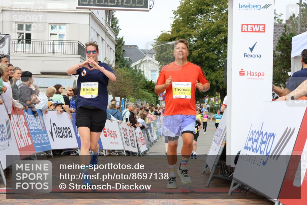 31.08.2025 - 21. Blankeneser Heldenlauf Strokosch-Dieckow http://msf.ph/oto/8697138 31.08.2025 10:30:45 Ziel 2179, 2279, 2102 meine-sportfotos.de