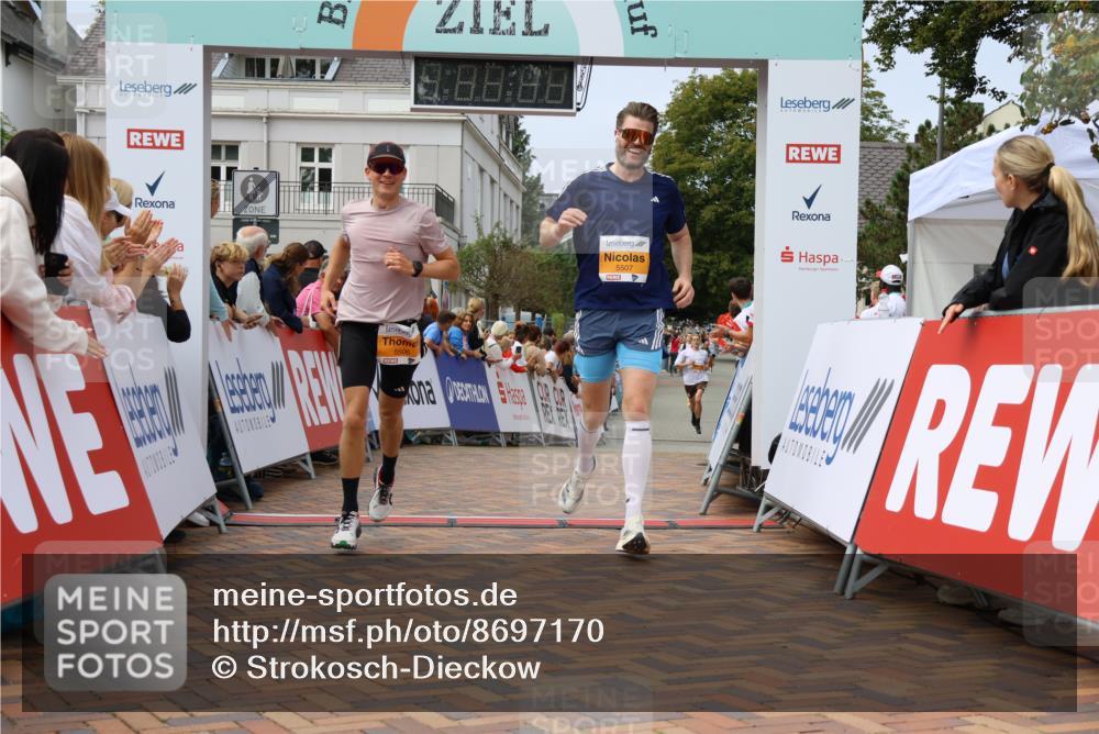 31.08.2025 - 21. Blankeneser Heldenlauf Strokosch-Dieckow http://msf.ph/oto/8697170 31.08.2025 12:18:55 Ziel 5507, 5506 meine-sportfotos.de