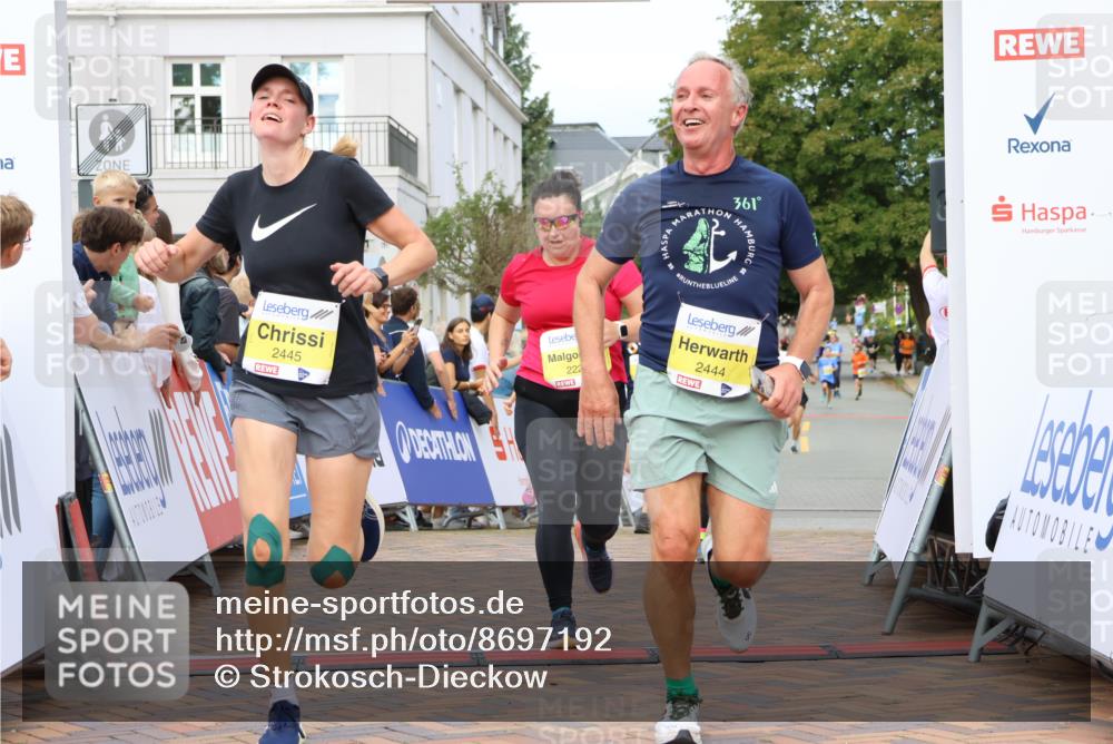 31.08.2025 - 21. Blankeneser Heldenlauf Strokosch-Dieckow http://msf.ph/oto/8697192 31.08.2025 10:30:15 Ziel 2445, 2444, 2616, 2253, 2226, 2588, 2731, 2543 meine-sportfotos.de