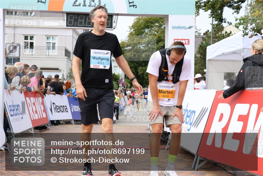31.08.2025 - 21. Blankeneser Heldenlauf Strokosch-Dieckow http://msf.ph/oto/8697199 31.08.2025 12:18:47 Ziel 5218, 5041, 5195, 5411, 4065, 4221 meine-sportfotos.de