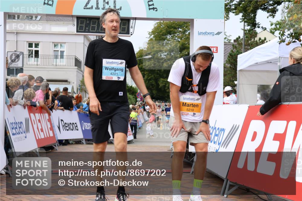 31.08.2025 - 21. Blankeneser Heldenlauf Strokosch-Dieckow http://msf.ph/oto/8697202 31.08.2025 12:18:47 Ziel 5218, 5041, 5195, 5411, 4065, 4221 meine-sportfotos.de