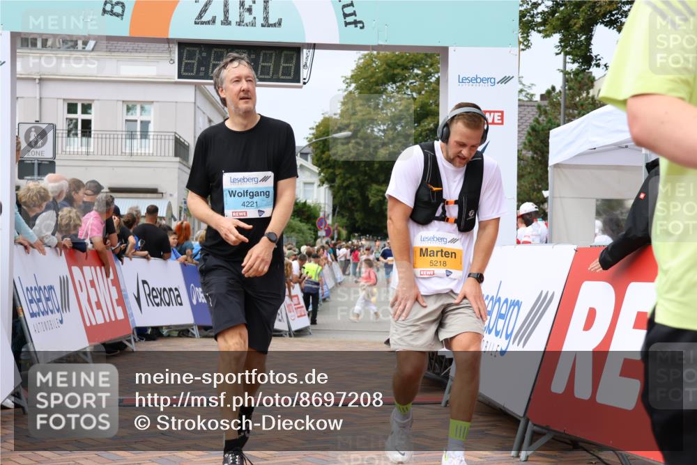31.08.2025 - 21. Blankeneser Heldenlauf Strokosch-Dieckow http://msf.ph/oto/8697208 31.08.2025 12:18:47 Ziel 5218, 5041, 5195, 5411, 4065, 4221 meine-sportfotos.de