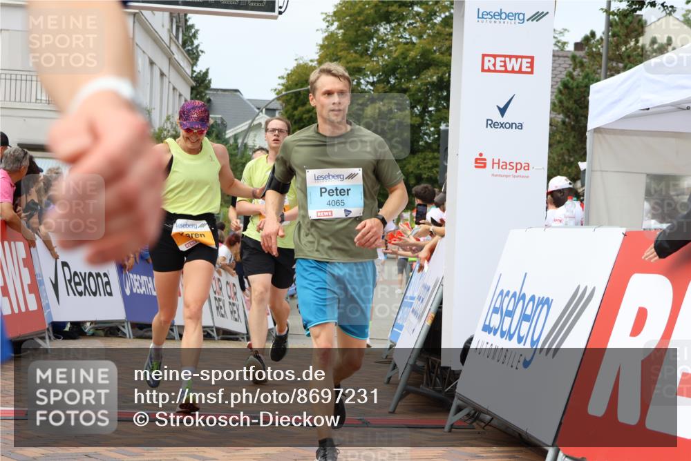 31.08.2025 - 21. Blankeneser Heldenlauf Strokosch-Dieckow http://msf.ph/oto/8697231 31.08.2025 12:18:43 Ziel 5218, 5041, 5195, 5411, 4065, 4221 meine-sportfotos.de