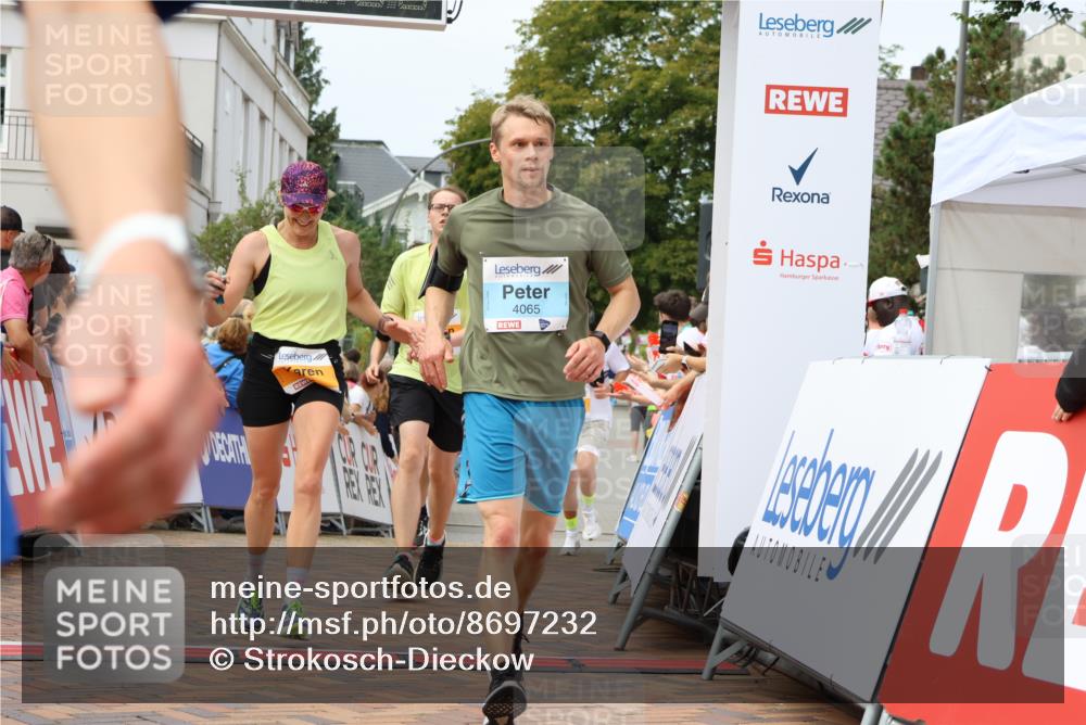 31.08.2025 - 21. Blankeneser Heldenlauf Strokosch-Dieckow http://msf.ph/oto/8697232 31.08.2025 12:18:43 Ziel 5218, 5041, 5195, 5411, 4065, 4221 meine-sportfotos.de
