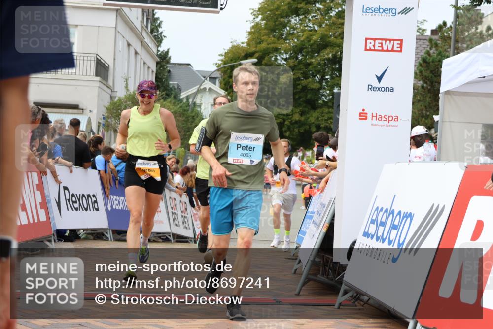 31.08.2025 - 21. Blankeneser Heldenlauf Strokosch-Dieckow http://msf.ph/oto/8697241 31.08.2025 12:18:43 Ziel 5218, 5041, 5195, 5411, 4065, 4221 meine-sportfotos.de