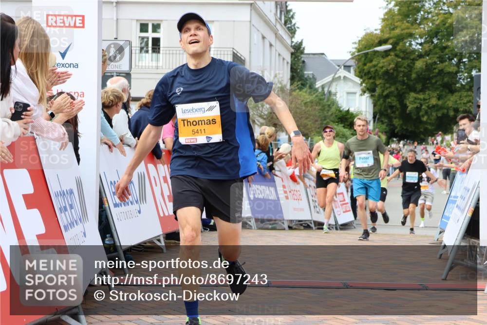 31.08.2025 - 21. Blankeneser Heldenlauf Strokosch-Dieckow http://msf.ph/oto/8697243 31.08.2025 12:18:40 Ziel 5041, 5195, 5411, 4065 meine-sportfotos.de