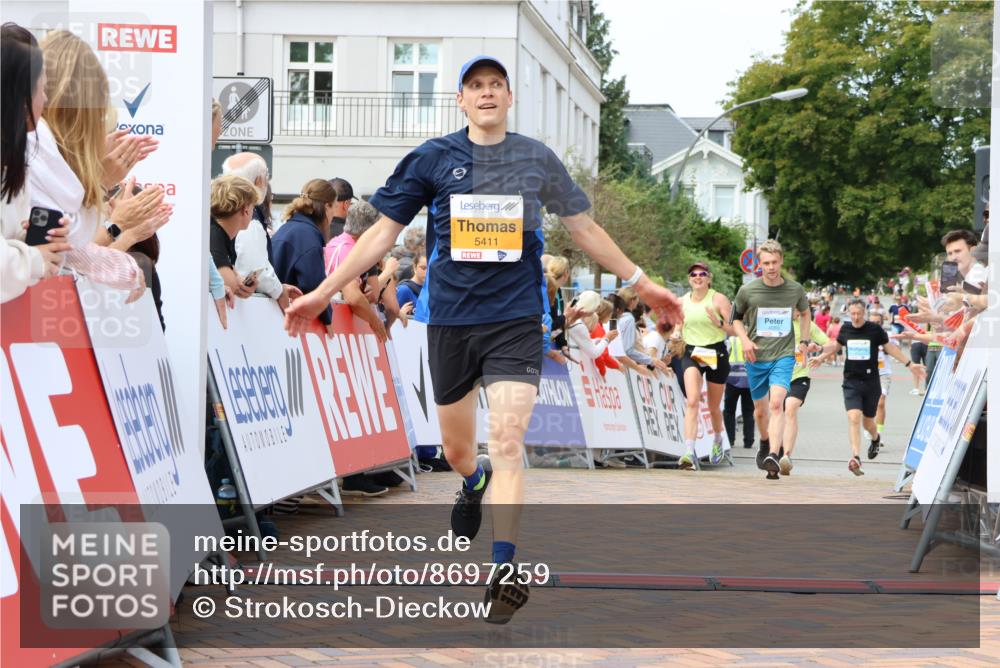 31.08.2025 - 21. Blankeneser Heldenlauf Strokosch-Dieckow http://msf.ph/oto/8697259 31.08.2025 12:18:40 Ziel 5041, 5195, 5411, 4065 meine-sportfotos.de