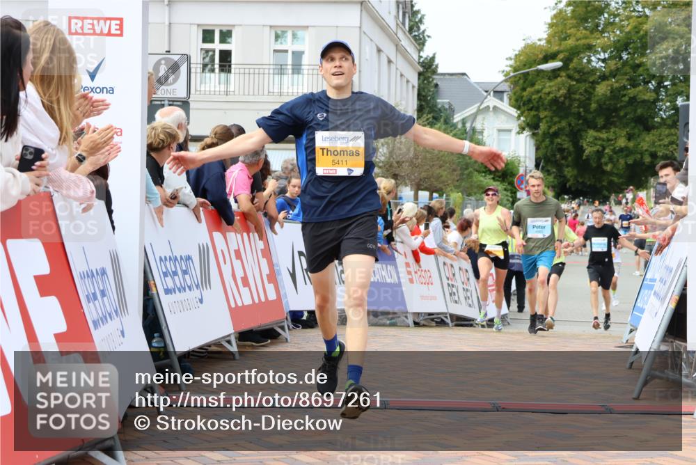31.08.2025 - 21. Blankeneser Heldenlauf Strokosch-Dieckow http://msf.ph/oto/8697261 31.08.2025 12:18:40 Ziel 5041, 5195, 5411, 4065 meine-sportfotos.de