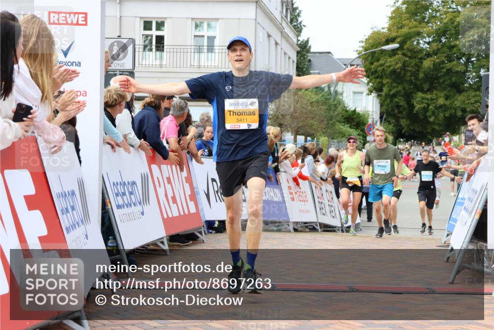 31.08.2025 - 21. Blankeneser Heldenlauf Strokosch-Dieckow http://msf.ph/oto/8697263 31.08.2025 12:18:40 Ziel 5041, 5195, 5411, 4065 meine-sportfotos.de