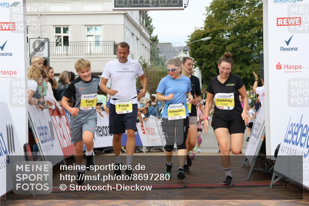 31.08.2025 - 21. Blankeneser Heldenlauf Strokosch-Dieckow http://msf.ph/oto/8697280 31.08.2025 10:29:45 Ziel 2491, 2683, 2322, 2248, 2250, 2578, 2423, 2422, 2705, 2426, 2455, 2545, 2544, 2514, 2532, 2334 meine-sportfotos.de
