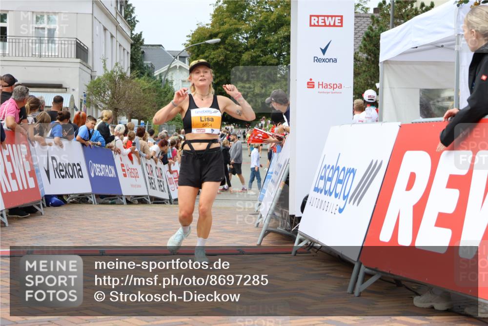 31.08.2025 - 21. Blankeneser Heldenlauf Strokosch-Dieckow http://msf.ph/oto/8697285 31.08.2025 12:18:27 Ziel 5670, 5554 meine-sportfotos.de