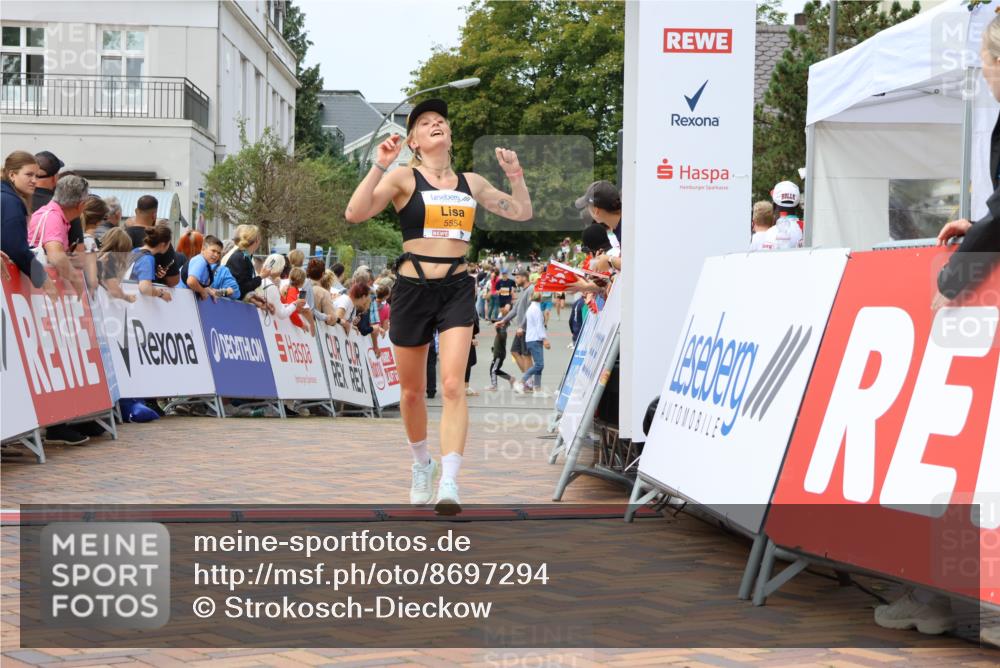 31.08.2025 - 21. Blankeneser Heldenlauf Strokosch-Dieckow http://msf.ph/oto/8697294 31.08.2025 12:18:26 Ziel 5670, 5554 meine-sportfotos.de