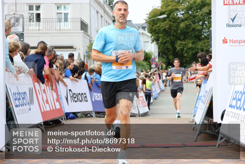 31.08.2025 - 21. Blankeneser Heldenlauf Strokosch-Dieckow http://msf.ph/oto/8697318 31.08.2025 12:18:18 Ziel 5670, 5827, 5402, 4137 meine-sportfotos.de