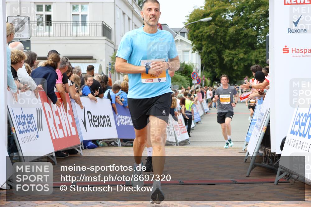 31.08.2025 - 21. Blankeneser Heldenlauf Strokosch-Dieckow http://msf.ph/oto/8697320 31.08.2025 12:18:18 Ziel 5670, 5827, 5402, 4137 meine-sportfotos.de