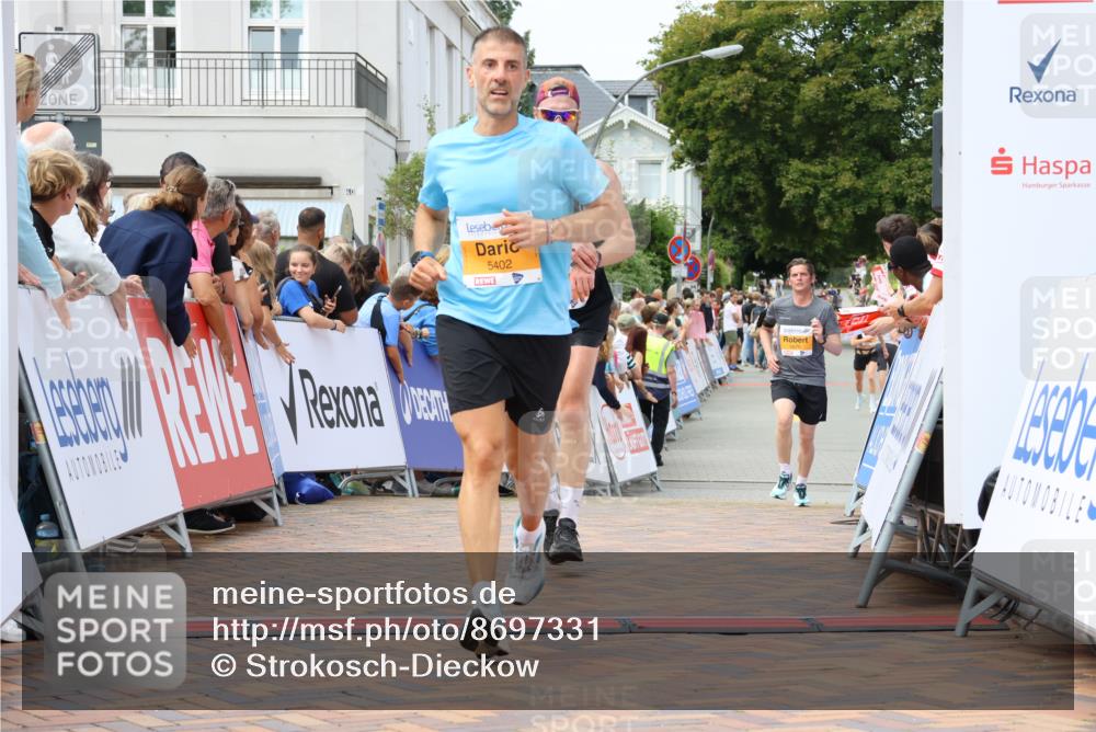 31.08.2025 - 21. Blankeneser Heldenlauf Strokosch-Dieckow http://msf.ph/oto/8697331 31.08.2025 12:18:17 Ziel 5670, 5827, 5402, 4137 meine-sportfotos.de