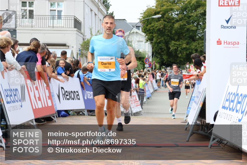 31.08.2025 - 21. Blankeneser Heldenlauf Strokosch-Dieckow http://msf.ph/oto/8697335 31.08.2025 12:18:17 Ziel 5670, 5827, 5402, 4137 meine-sportfotos.de