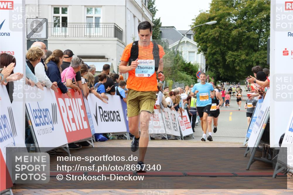 31.08.2025 - 21. Blankeneser Heldenlauf Strokosch-Dieckow http://msf.ph/oto/8697340 31.08.2025 12:18:13 Ziel 5827, 5402, 4137, 4243 meine-sportfotos.de