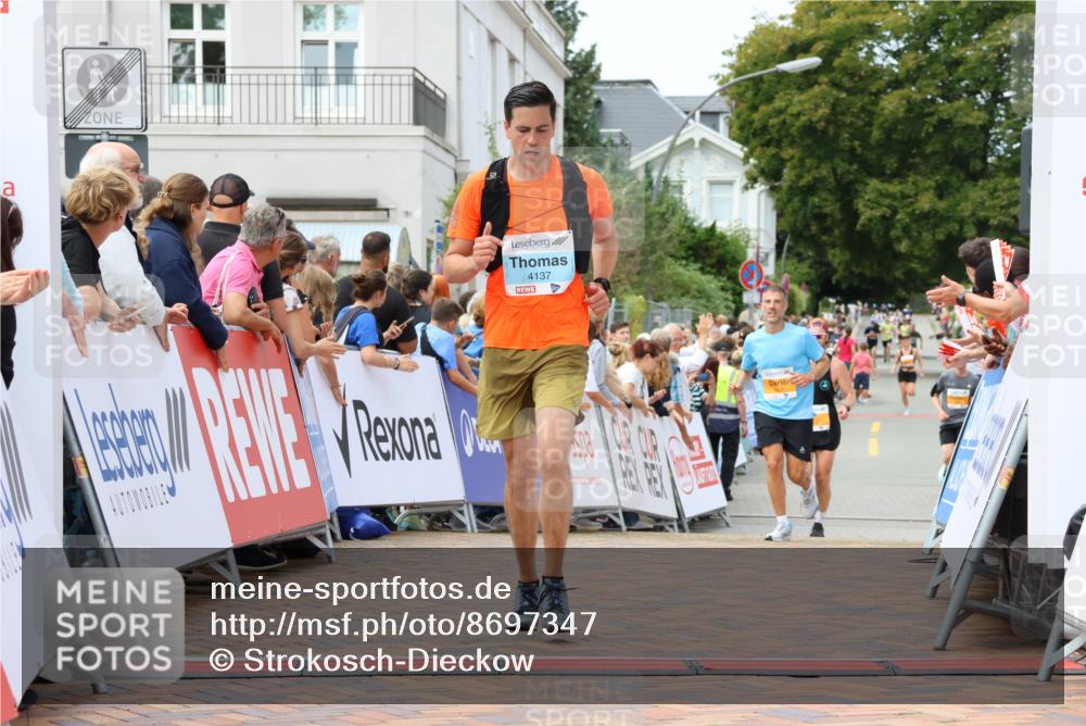31.08.2025 - 21. Blankeneser Heldenlauf Strokosch-Dieckow http://msf.ph/oto/8697347 31.08.2025 12:18:13 Ziel 5827, 5402, 4137, 4243 meine-sportfotos.de