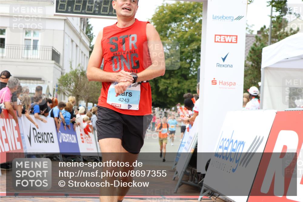 31.08.2025 - 21. Blankeneser Heldenlauf Strokosch-Dieckow http://msf.ph/oto/8697355 31.08.2025 12:18:07 Ziel 5796, 4177, 4113, 4243 meine-sportfotos.de