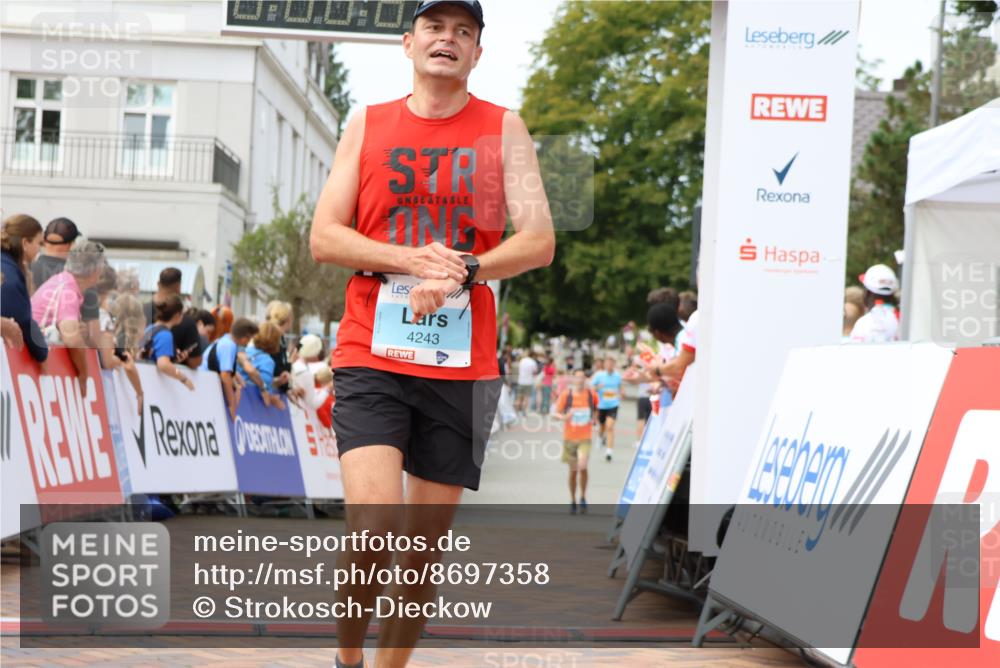31.08.2025 - 21. Blankeneser Heldenlauf Strokosch-Dieckow http://msf.ph/oto/8697358 31.08.2025 12:18:07 Ziel 5796, 4177, 4113, 4243 meine-sportfotos.de