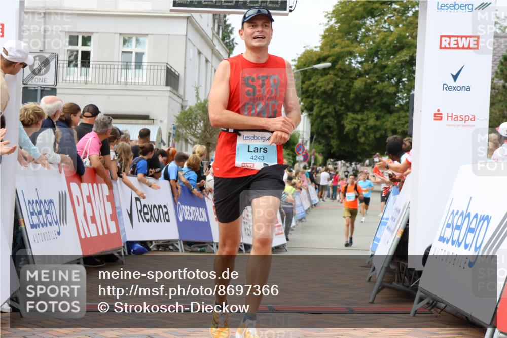 31.08.2025 - 21. Blankeneser Heldenlauf Strokosch-Dieckow http://msf.ph/oto/8697366 31.08.2025 12:18:06 Ziel 5796, 4177, 4113, 4243 meine-sportfotos.de