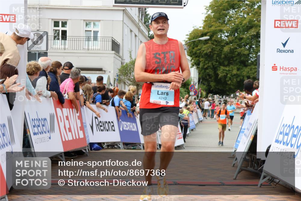 31.08.2025 - 21. Blankeneser Heldenlauf Strokosch-Dieckow http://msf.ph/oto/8697368 31.08.2025 12:18:06 Ziel 5796, 4177, 4113, 4243 meine-sportfotos.de