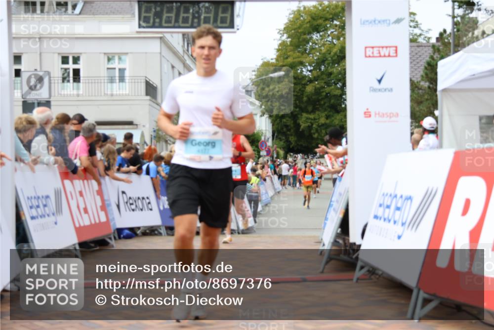 31.08.2025 - 21. Blankeneser Heldenlauf Strokosch-Dieckow http://msf.ph/oto/8697376 31.08.2025 12:18:04 Ziel 5796, 5082, 4177, 4113, 4243 meine-sportfotos.de