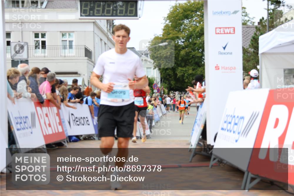 31.08.2025 - 21. Blankeneser Heldenlauf Strokosch-Dieckow http://msf.ph/oto/8697378 31.08.2025 12:18:04 Ziel 5796, 5082, 4177, 4113, 4243 meine-sportfotos.de