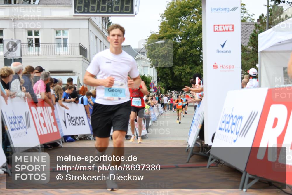 31.08.2025 - 21. Blankeneser Heldenlauf Strokosch-Dieckow http://msf.ph/oto/8697380 31.08.2025 12:18:04 Ziel 5796, 5082, 4177, 4113, 4243 meine-sportfotos.de