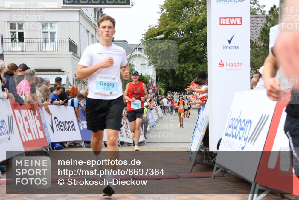 31.08.2025 - 21. Blankeneser Heldenlauf Strokosch-Dieckow http://msf.ph/oto/8697384 31.08.2025 12:18:04 Ziel 5796, 5082, 4177, 4113, 4243 meine-sportfotos.de