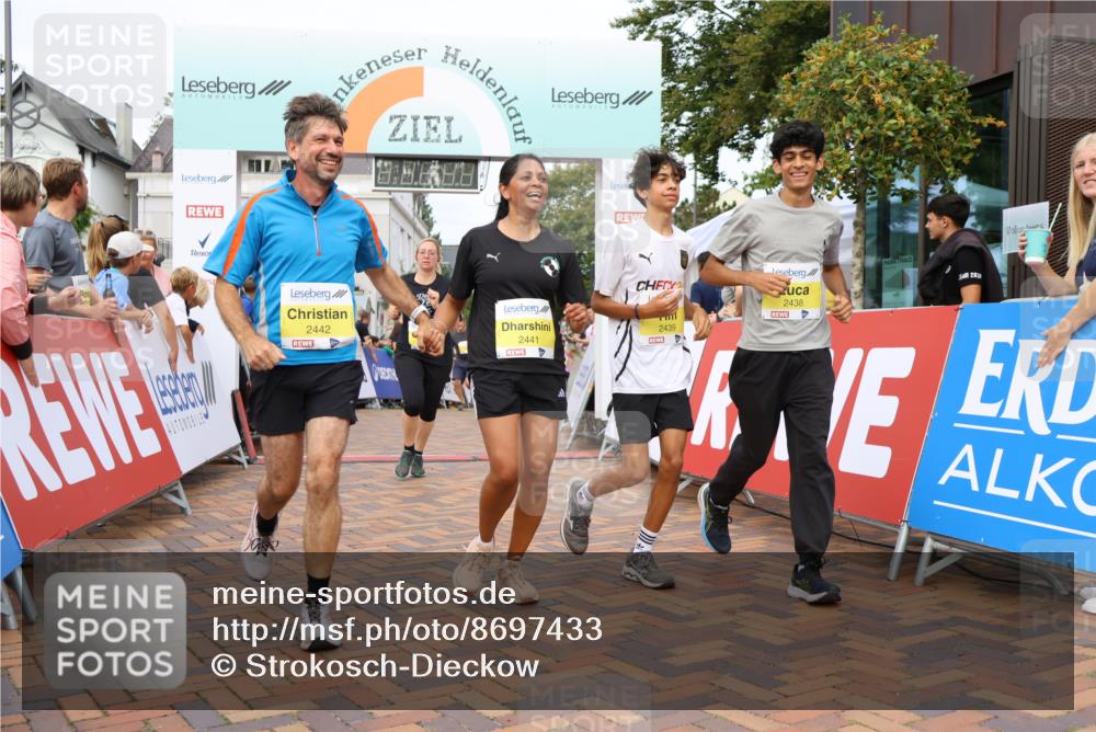 31.08.2025 - 21. Blankeneser Heldenlauf Strokosch-Dieckow http://msf.ph/oto/8697433 31.08.2025 10:34:48 Ziel 2524, 2244, 2021, 2214, 2215, 2655, 2298, 2488, 2438, 2439, 2349, 2441, 2442, 2350, 2048 meine-sportfotos.de