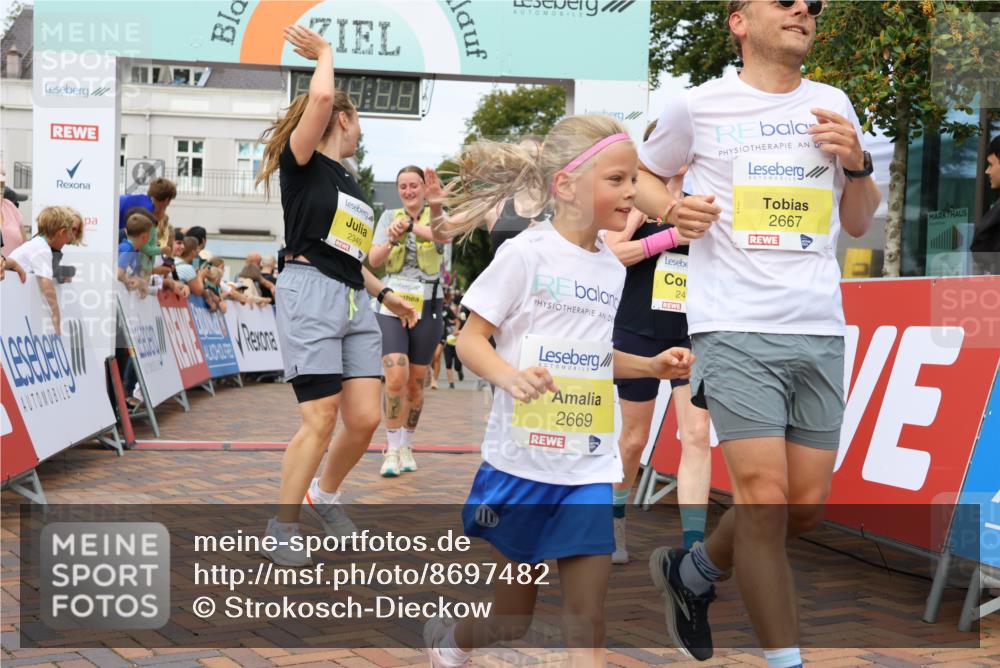 31.08.2025 - 21. Blankeneser Heldenlauf Strokosch-Dieckow http://msf.ph/oto/8697482 31.08.2025 10:34:41 Ziel 2110, 2244, 2021, 2424, 2668, 2669, 2667, 2298, 2439, 2349, 2350, 2090, 2083 meine-sportfotos.de