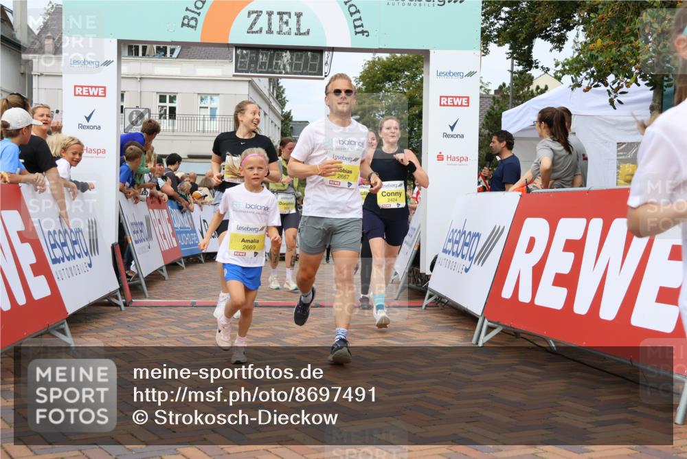 31.08.2025 - 21. Blankeneser Heldenlauf Strokosch-Dieckow http://msf.ph/oto/8697491 31.08.2025 10:34:40 Ziel 2110, 2244, 2021, 2424, 2668, 2669, 2667, 2298, 2349, 2350, 2090, 2083 meine-sportfotos.de