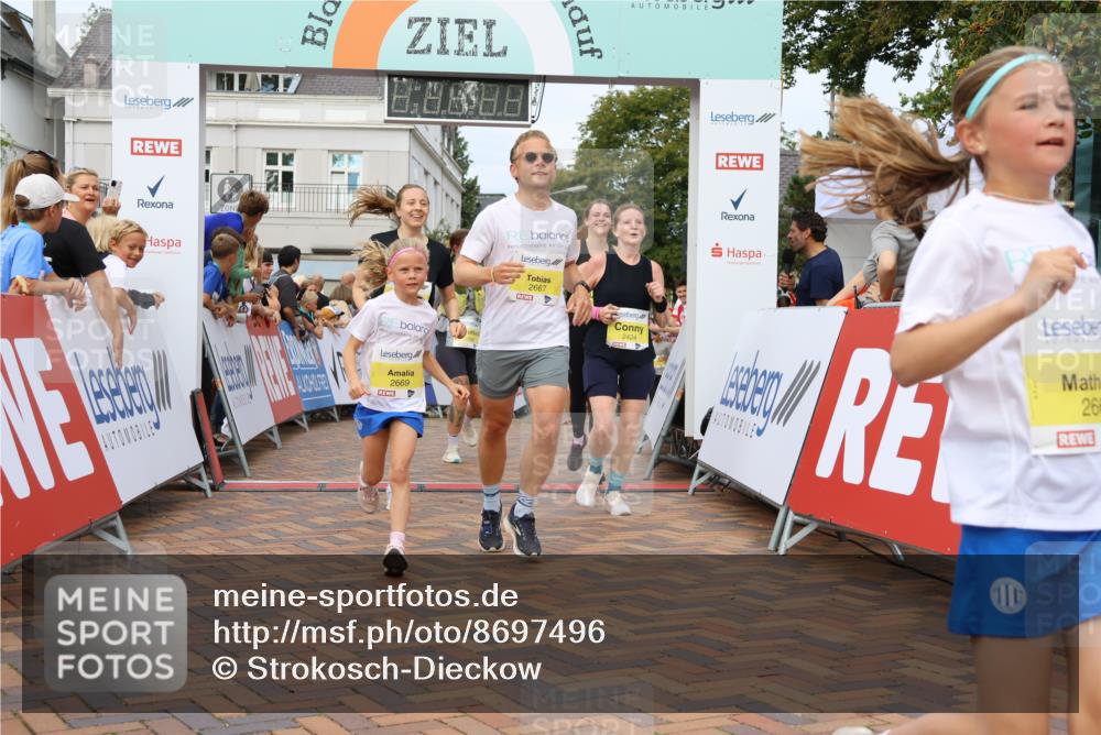 31.08.2025 - 21. Blankeneser Heldenlauf Strokosch-Dieckow http://msf.ph/oto/8697496 31.08.2025 10:34:40 Ziel 2110, 2244, 2021, 2424, 2668, 2669, 2667, 2298, 2349, 2350, 2090, 2083 meine-sportfotos.de
