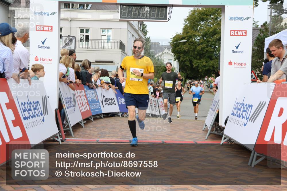 31.08.2025 - 21. Blankeneser Heldenlauf Strokosch-Dieckow http://msf.ph/oto/8697558 31.08.2025 10:28:37 Ziel 2173, 2727, 2351, 2687 meine-sportfotos.de