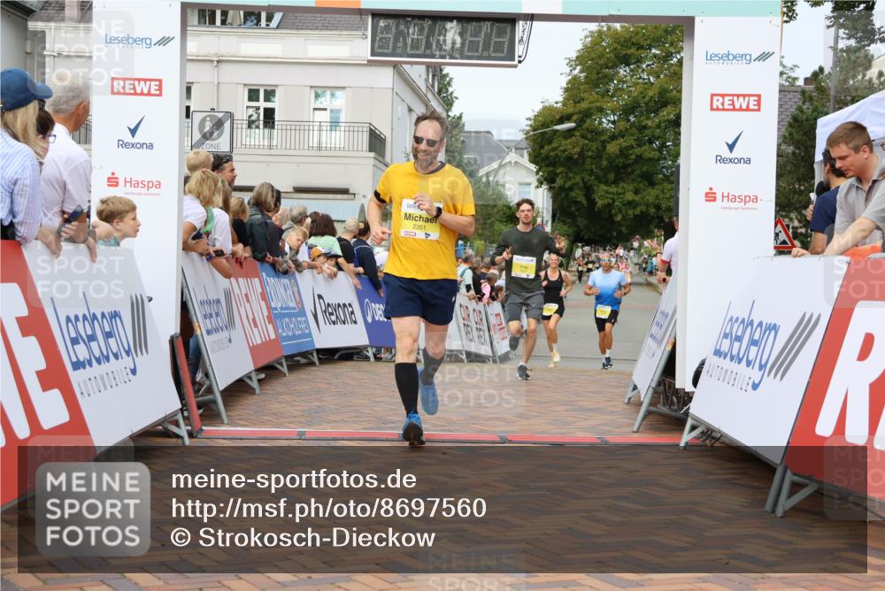 31.08.2025 - 21. Blankeneser Heldenlauf Strokosch-Dieckow http://msf.ph/oto/8697560 31.08.2025 10:28:37 Ziel 2173, 2727, 2351, 2687 meine-sportfotos.de