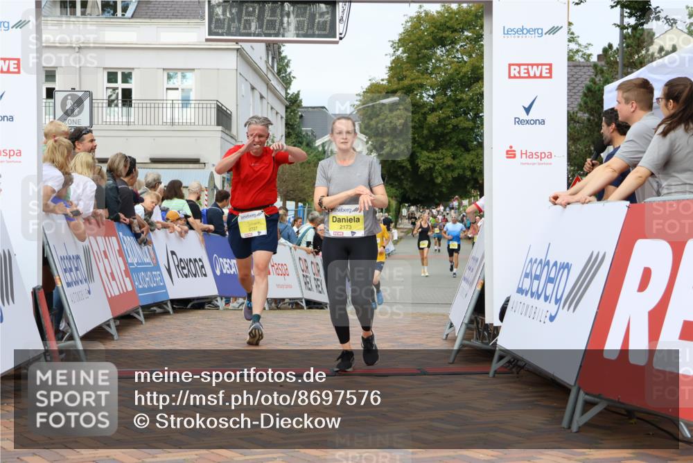 31.08.2025 - 21. Blankeneser Heldenlauf Strokosch-Dieckow http://msf.ph/oto/8697576 31.08.2025 10:28:32 Ziel 2249, 2173, 2727 meine-sportfotos.de