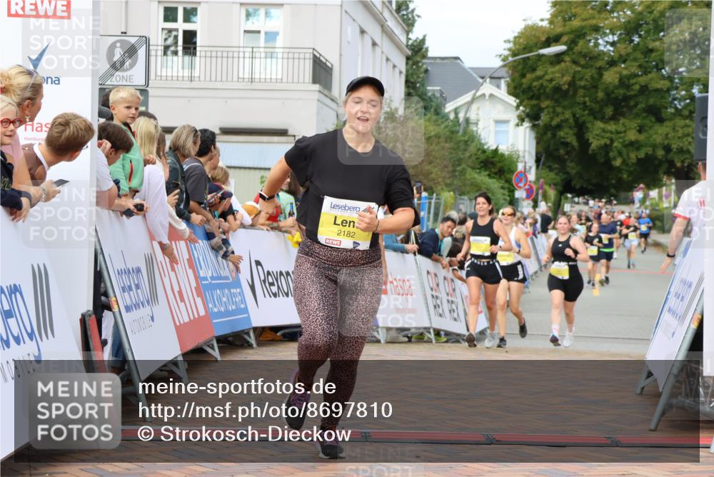 31.08.2025 - 21. Blankeneser Heldenlauf Strokosch-Dieckow http://msf.ph/oto/8697810 31.08.2025 10:32:22 Ziel 2131, 2182, 2627, 2721 meine-sportfotos.de