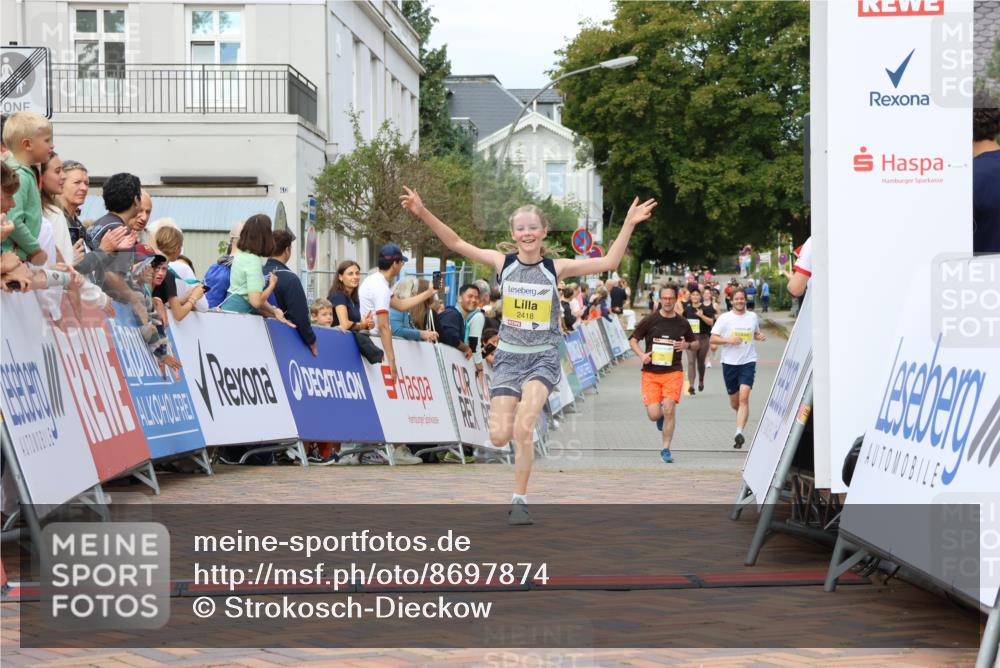 31.08.2025 - 21. Blankeneser Heldenlauf Strokosch-Dieckow http://msf.ph/oto/8697874 31.08.2025 10:32:12 Ziel 2418 meine-sportfotos.de