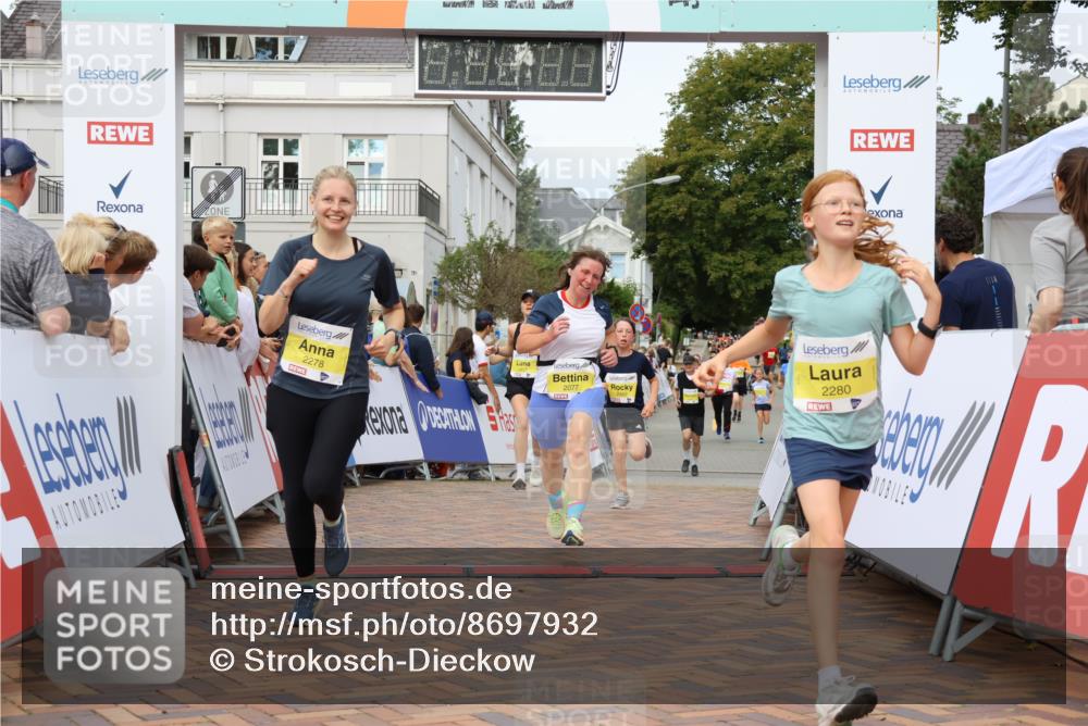 31.08.2025 - 21. Blankeneser Heldenlauf Strokosch-Dieckow http://msf.ph/oto/8697932 31.08.2025 10:31:49 Ziel 2077, 2407, 2280, 2462, 2340, 2278 meine-sportfotos.de