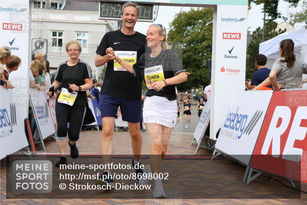 31.08.2025 - 21. Blankeneser Heldenlauf Strokosch-Dieckow http://msf.ph/oto/8698002 31.08.2025 10:31:29 Ziel 2664, 2740, 2406, 2776, 2097, 2649, 2101, 2647, 2653, 2274 meine-sportfotos.de