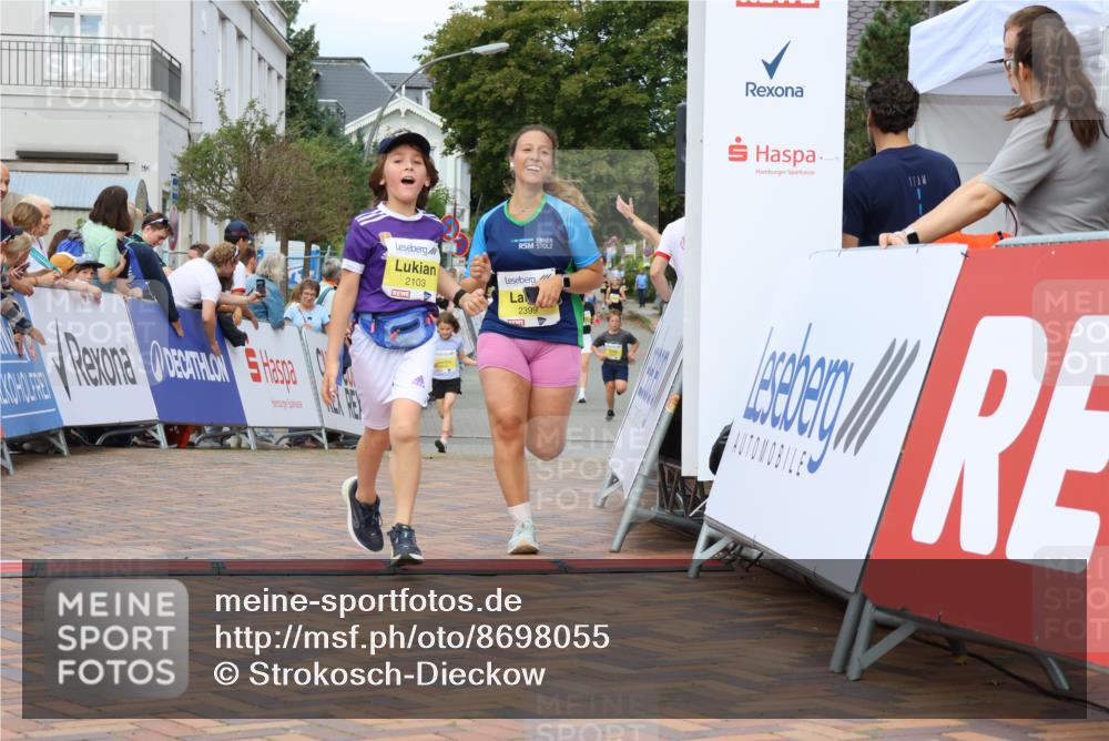 31.08.2025 - 21. Blankeneser Heldenlauf Strokosch-Dieckow http://msf.ph/oto/8698055 31.08.2025 10:31:17 Ziel 2437, 2324, 2551, 2121, 2307, 2649, 2647, 2399, 2103 meine-sportfotos.de