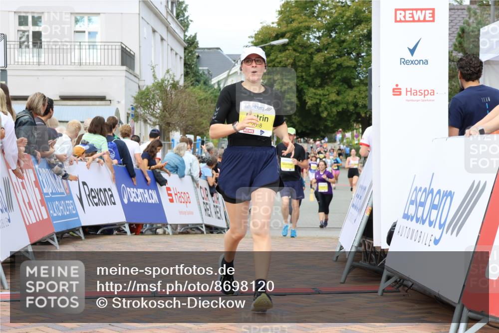 31.08.2025 - 21. Blankeneser Heldenlauf Strokosch-Dieckow http://msf.ph/oto/8698120 31.08.2025 10:31:04 Ziel 2209, 2136, 2147, 2018 meine-sportfotos.de