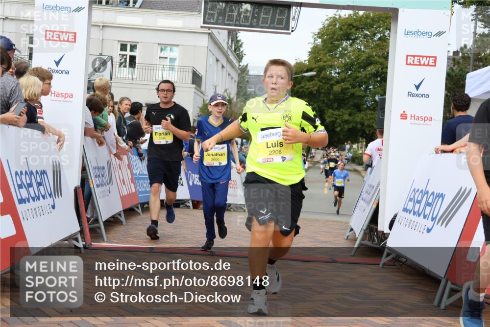 31.08.2025 - 21. Blankeneser Heldenlauf Strokosch-Dieckow http://msf.ph/oto/8698148 31.08.2025 10:30:55 Ziel 2594, 2376, 2136, 2168, 2600, 2206, 2309, 2310 meine-sportfotos.de
