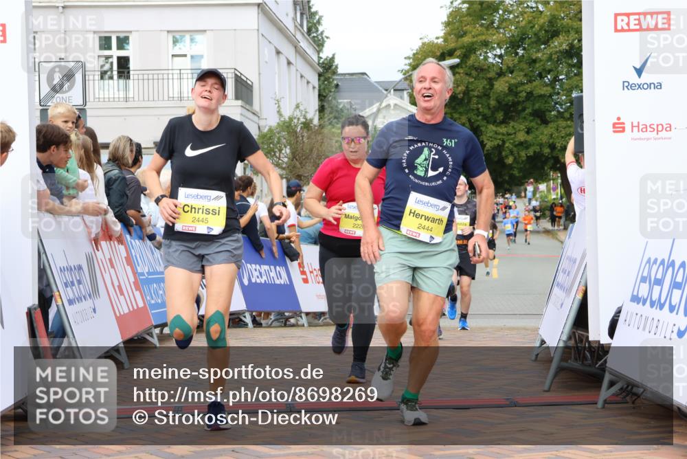 31.08.2025 - 21. Blankeneser Heldenlauf Strokosch-Dieckow http://msf.ph/oto/8698269 31.08.2025 10:30:15 Ziel 2445, 2444, 2616, 2253, 2226, 2588, 2731, 2543 meine-sportfotos.de