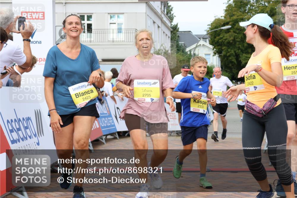 31.08.2025 - 21. Blankeneser Heldenlauf Strokosch-Dieckow http://msf.ph/oto/8698321 31.08.2025 10:29:51 Ziel 2322, 2248, 2250, 2423, 2422, 2705, 2455, 2545, 2544, 2514, 2603, 2602, 2532, 2334 meine-sportfotos.de