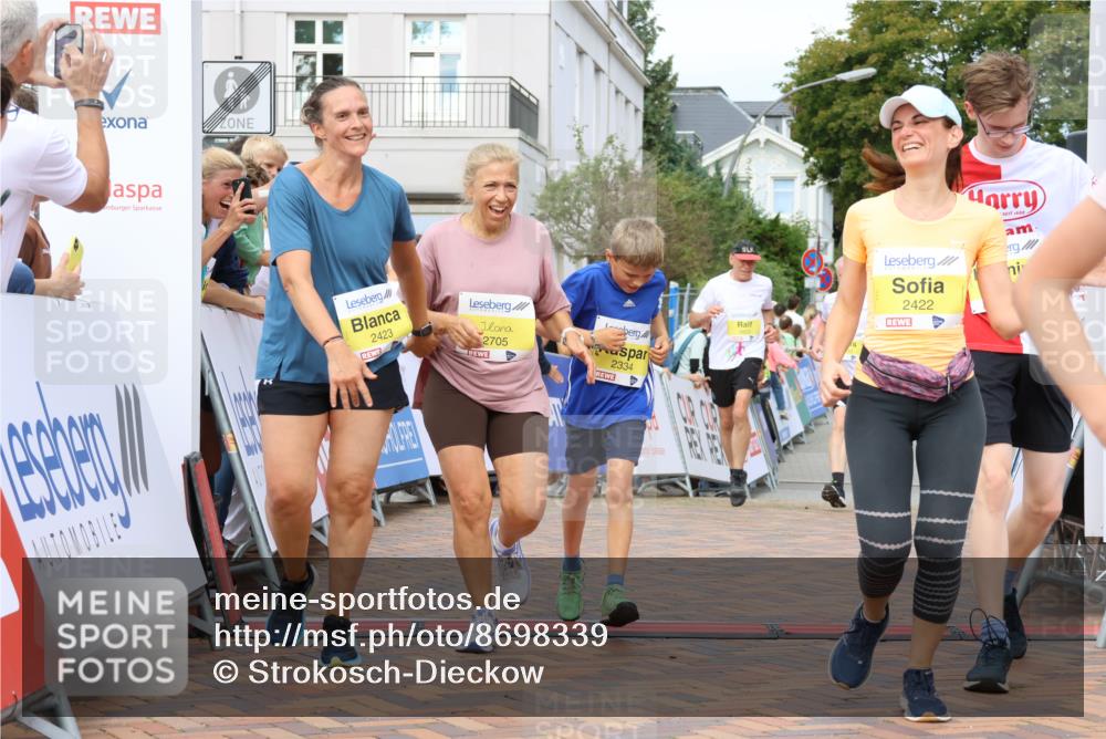 31.08.2025 - 21. Blankeneser Heldenlauf Strokosch-Dieckow http://msf.ph/oto/8698339 31.08.2025 10:29:50 Ziel 2683, 2322, 2248, 2250, 2423, 2422, 2705, 2455, 2545, 2544, 2514, 2603, 2602, 2532, 2334 meine-sportfotos.de