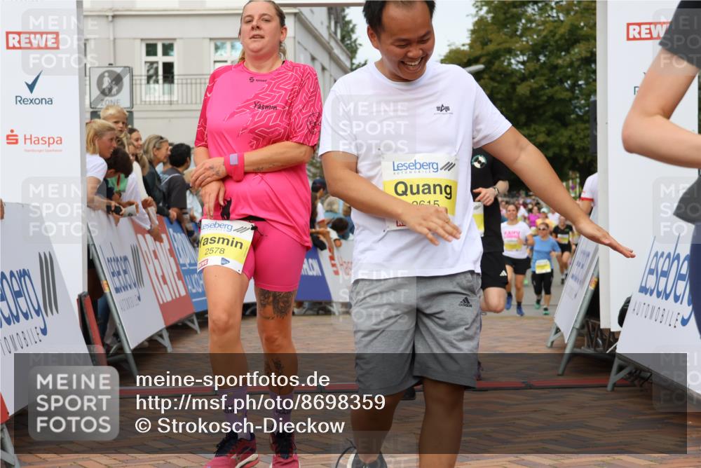 31.08.2025 - 21. Blankeneser Heldenlauf Strokosch-Dieckow http://msf.ph/oto/8698359 31.08.2025 10:29:38 Ziel 2491, 2683, 2578, 2614, 2615, 2426, 2684, 2538, 2558, 2277 meine-sportfotos.de
