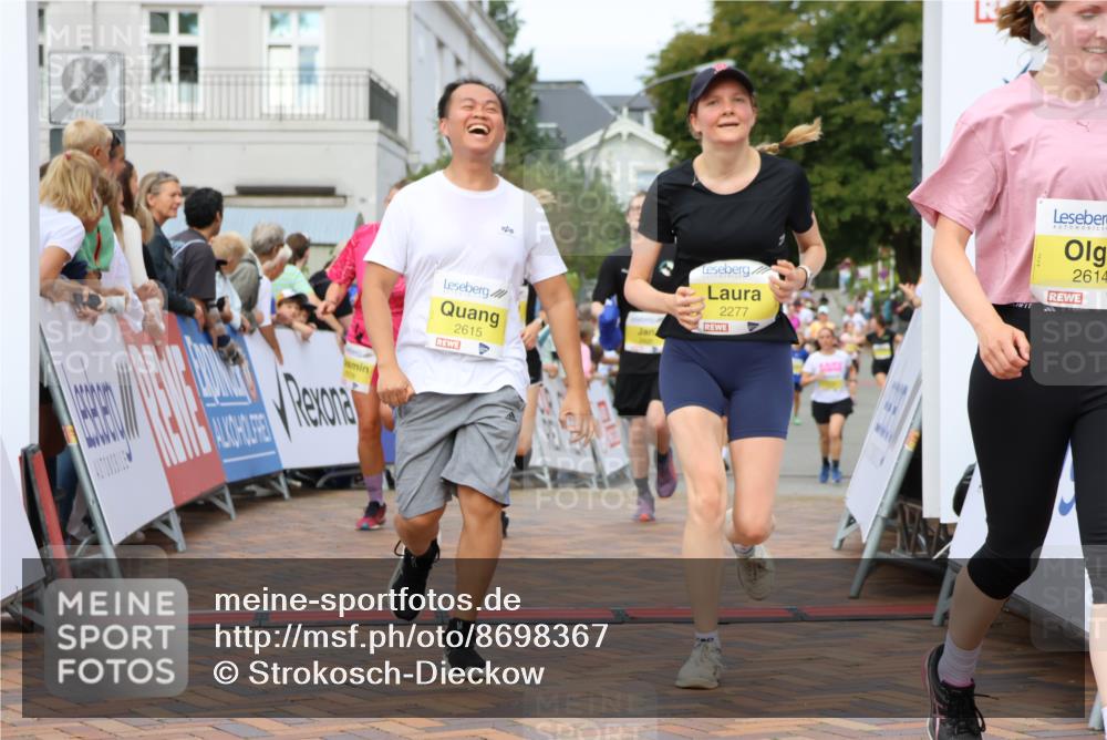 31.08.2025 - 21. Blankeneser Heldenlauf Strokosch-Dieckow http://msf.ph/oto/8698367 31.08.2025 10:29:37 Ziel 2491, 2578, 2614, 2615, 2426, 2684, 2538, 2558, 2277 meine-sportfotos.de