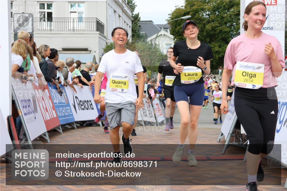 31.08.2025 - 21. Blankeneser Heldenlauf Strokosch-Dieckow http://msf.ph/oto/8698371 31.08.2025 10:29:36 Ziel 2491, 2578, 2614, 2615, 2426, 2684, 2538, 2558, 2277 meine-sportfotos.de